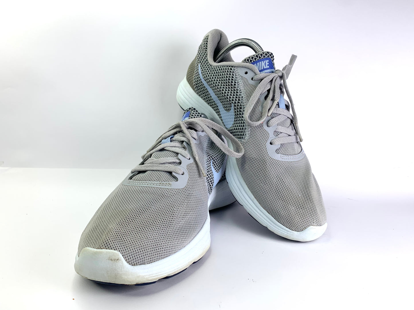 Nike Revolution 3 Wolf
