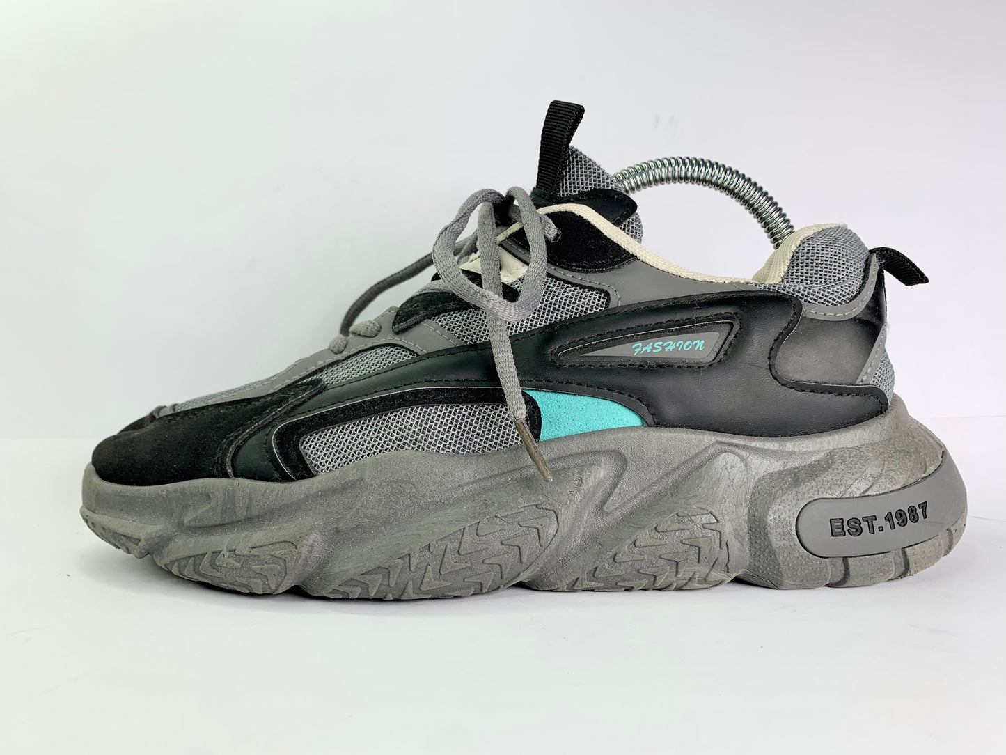 Normal Sports Shoes