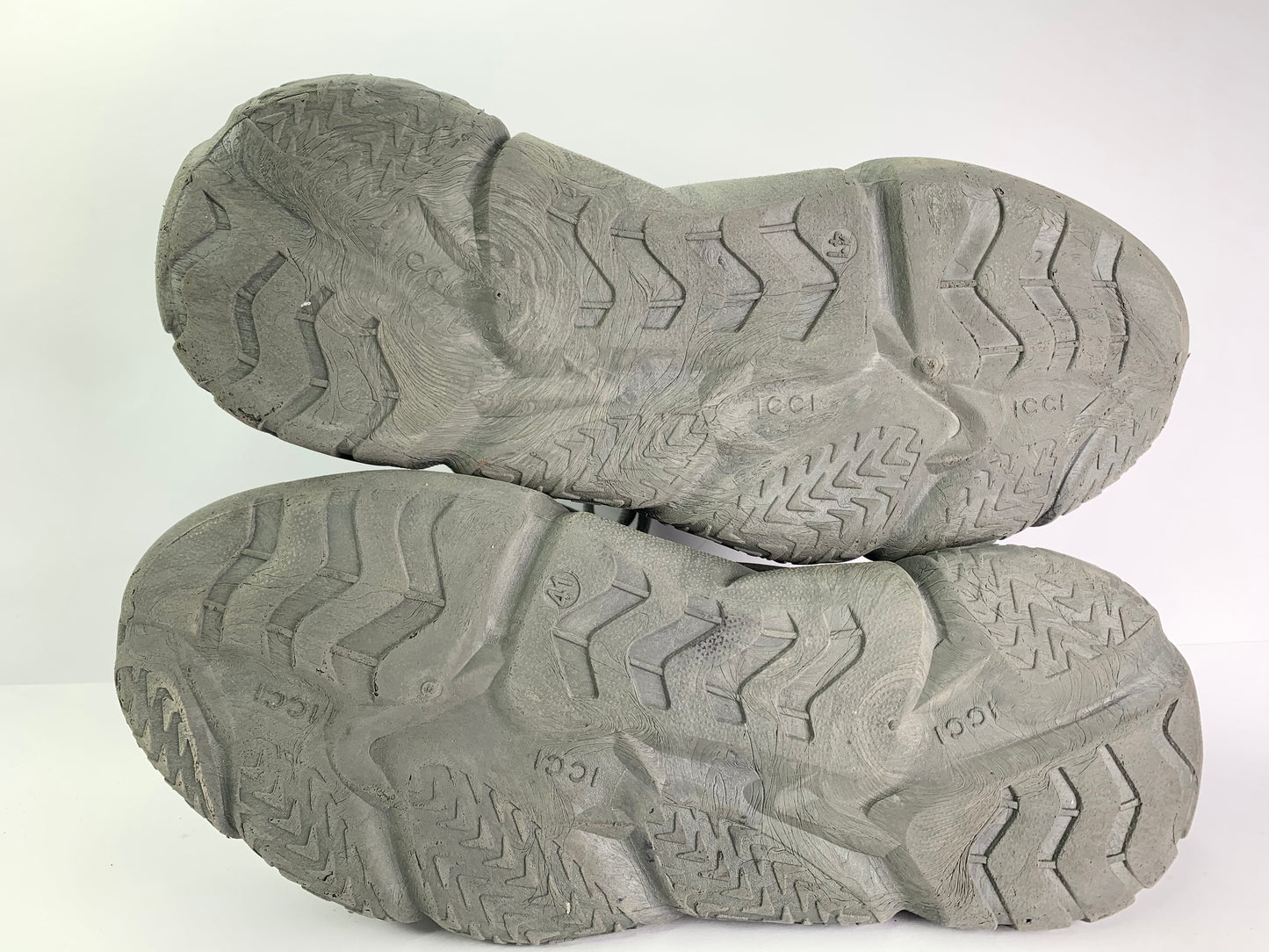 Normal Sports Shoes