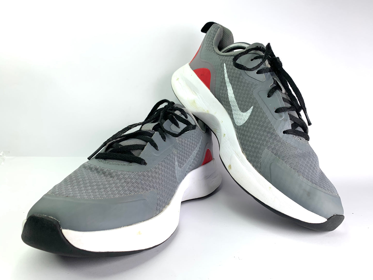 NIKE