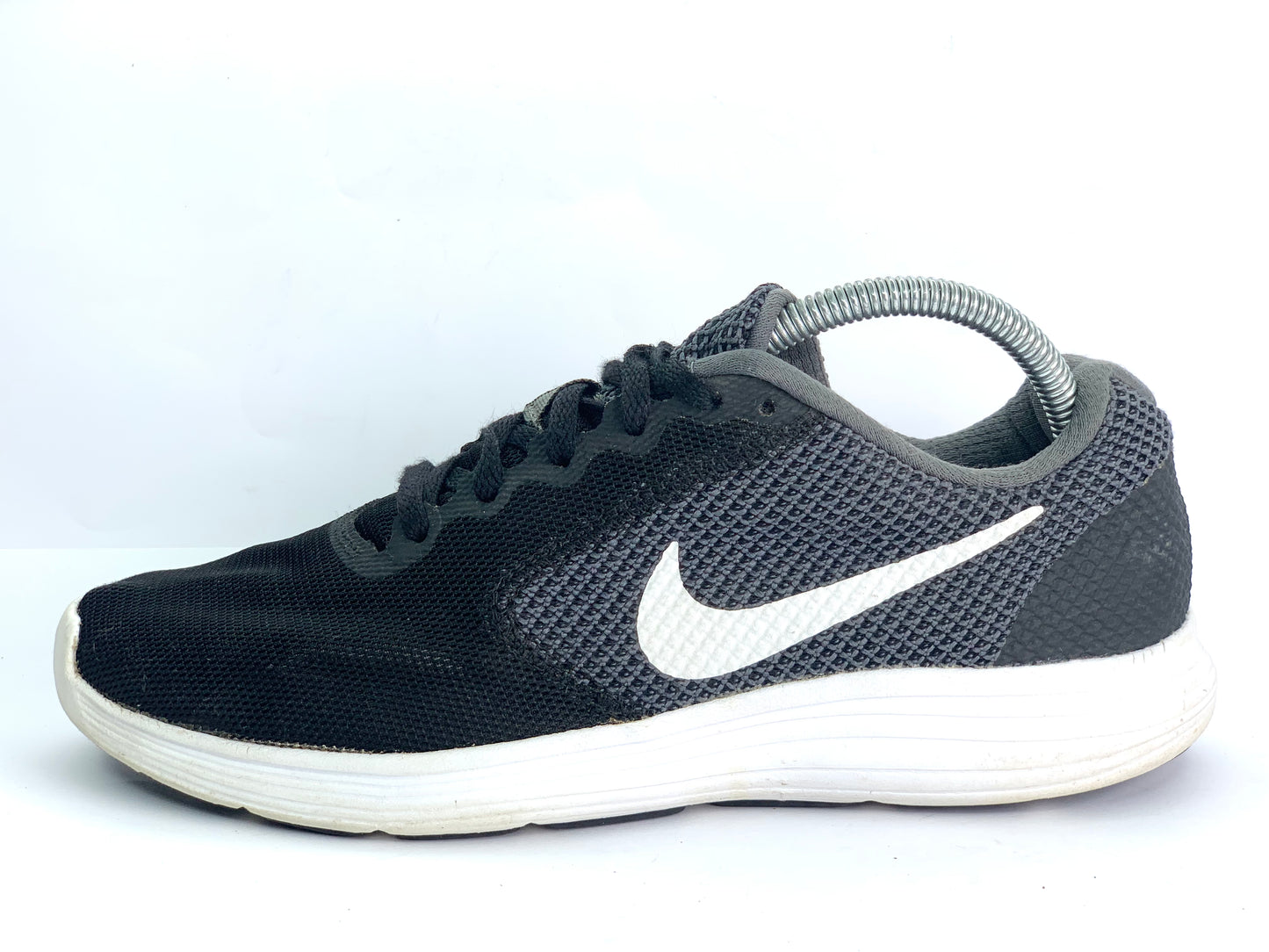 Nike Revolution 3