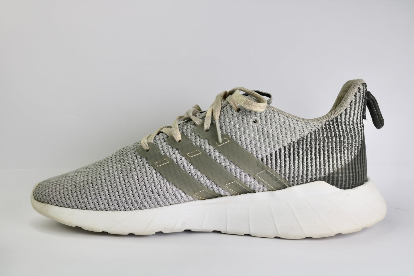 Adidas Quester Flow