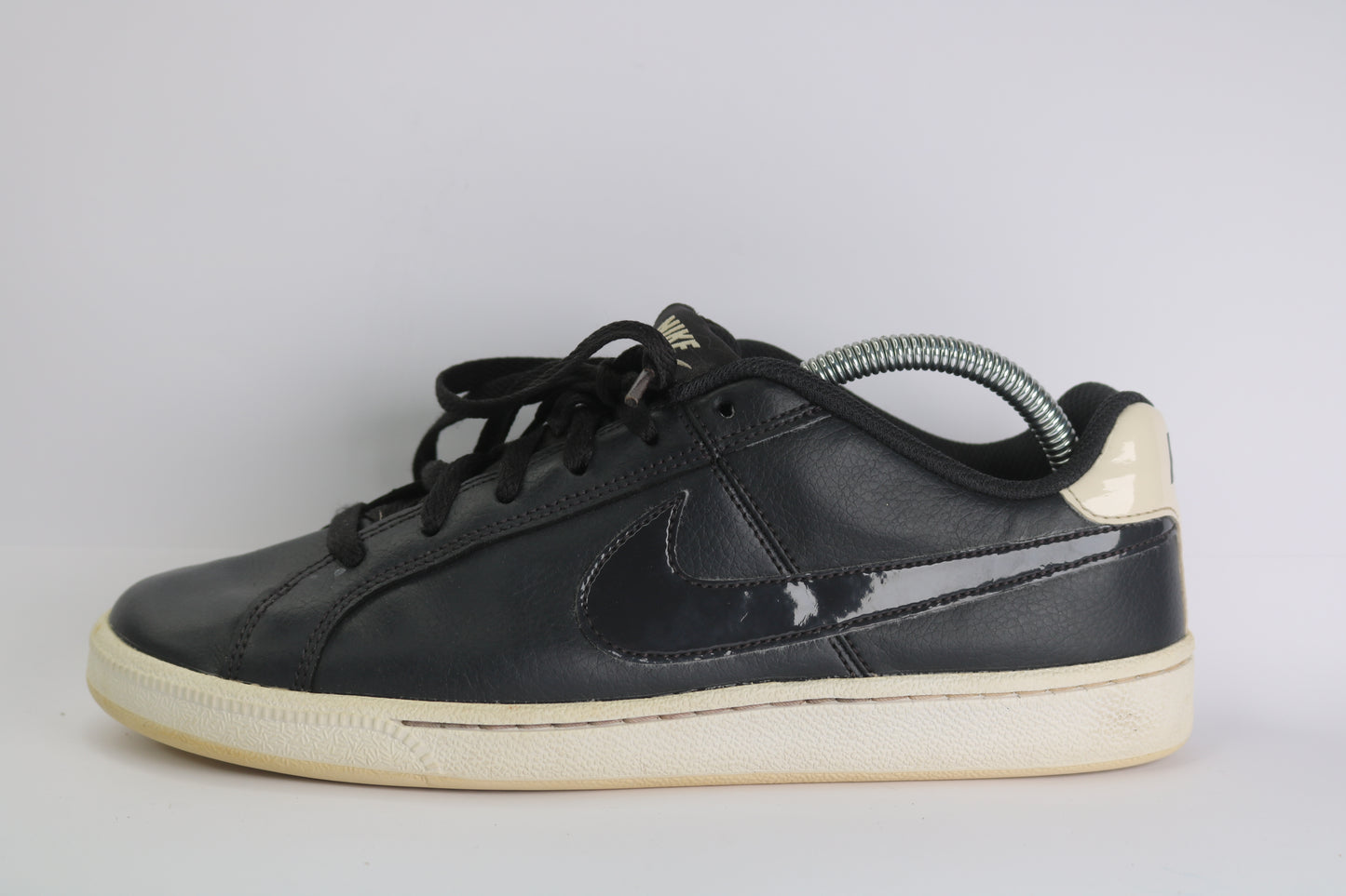 Nike Court Royale