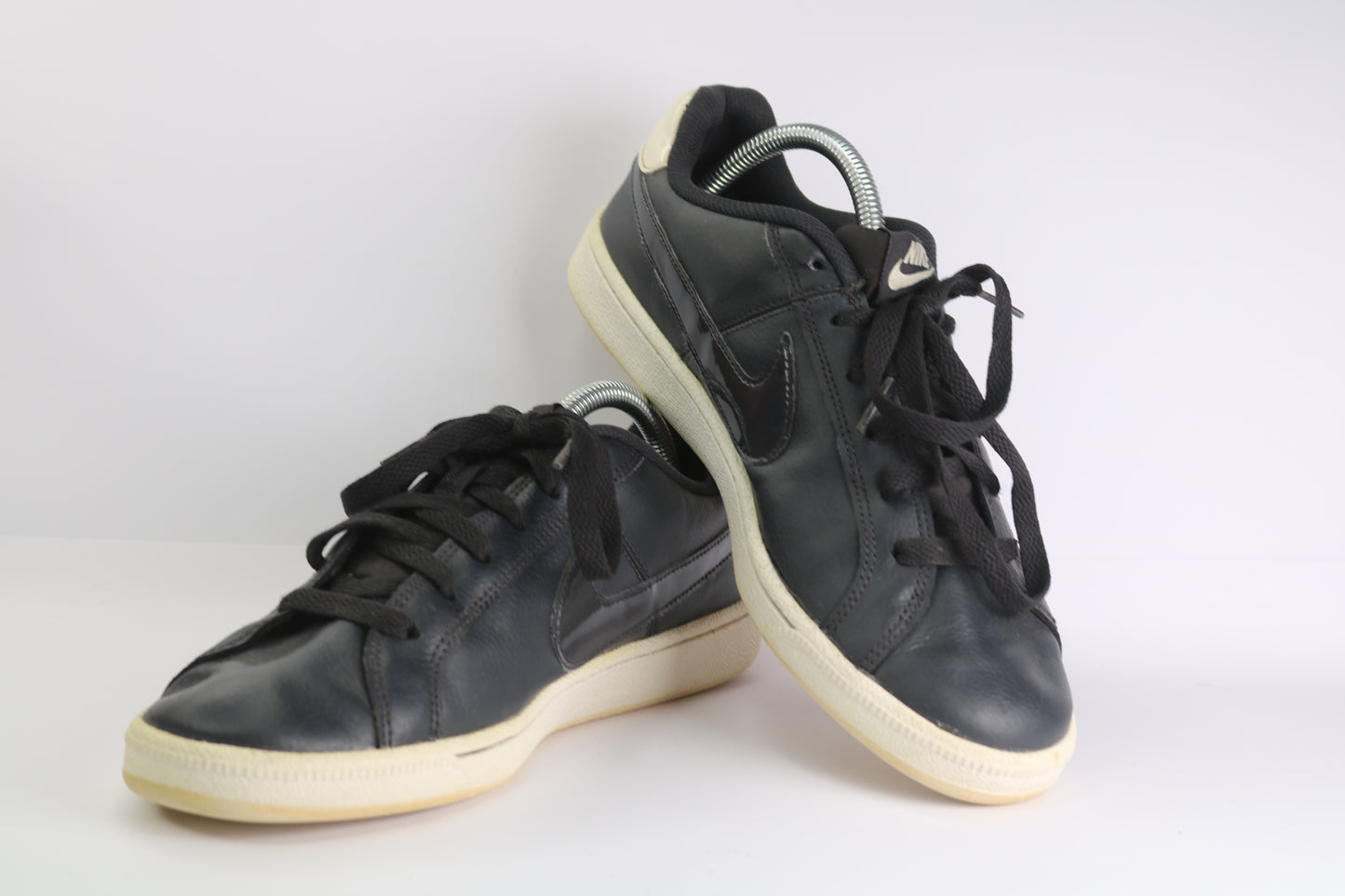 Nike Court Royale