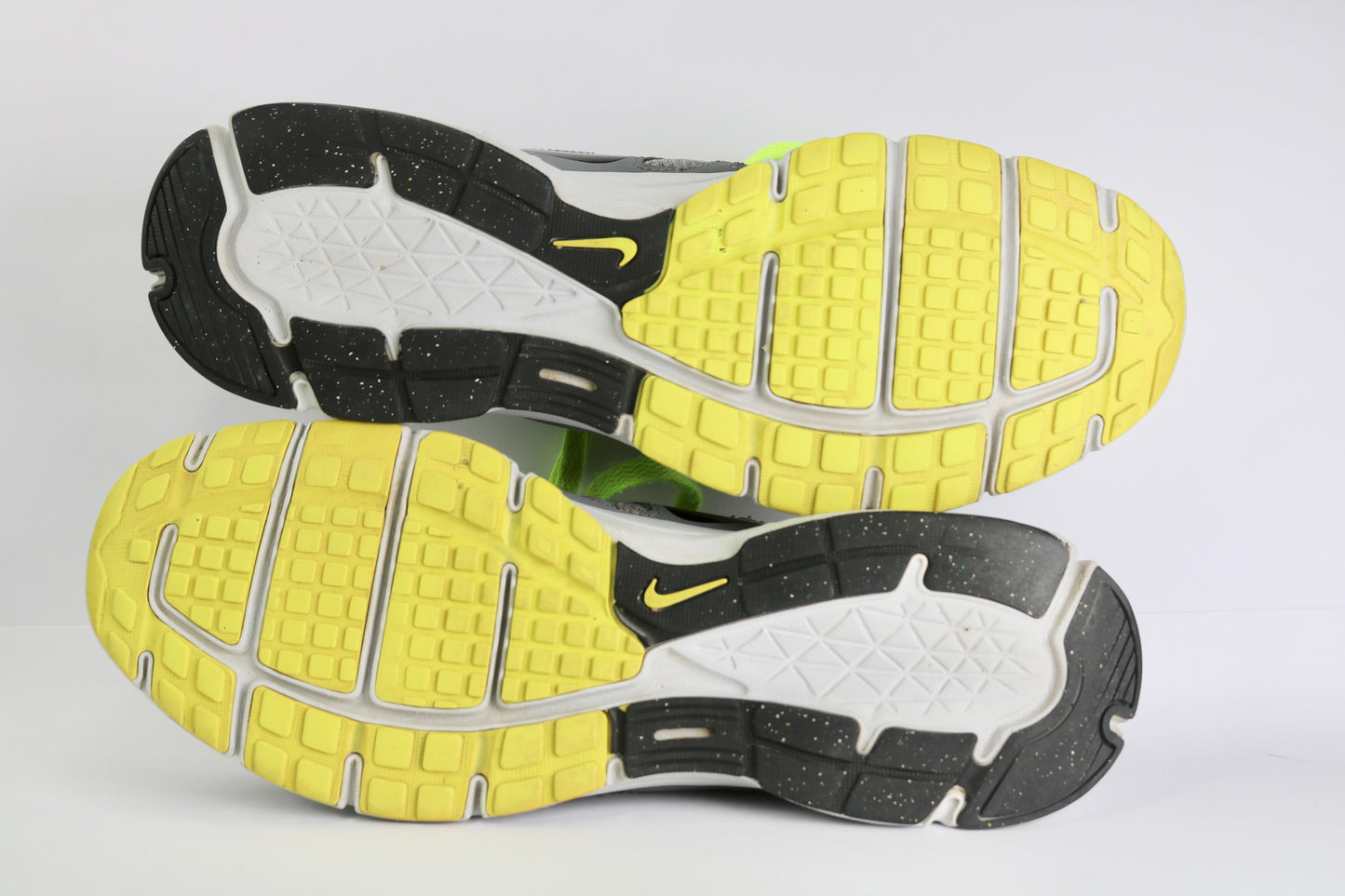 Nike Revolution 2