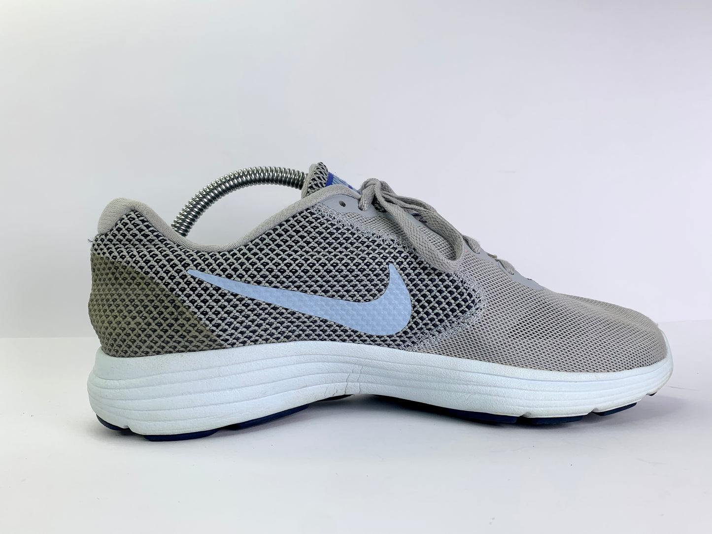 Nike Revolution 3 Wolf