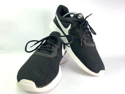 Nike Tanjun