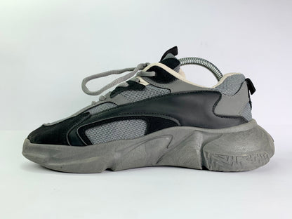 Normal Sports Shoes