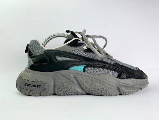 Normal Sports Shoes