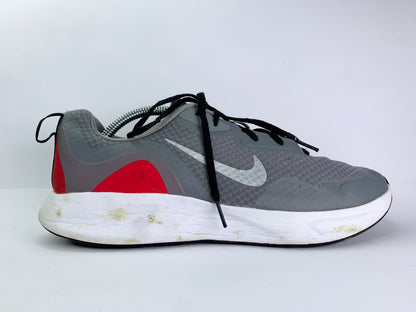 NIKE