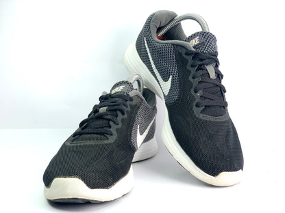 Nike Revolution 3