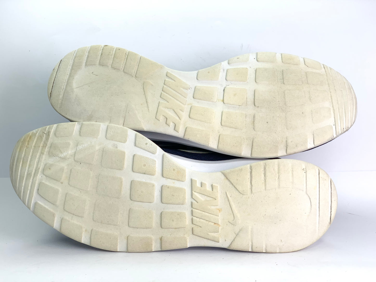 Nike Tanjun