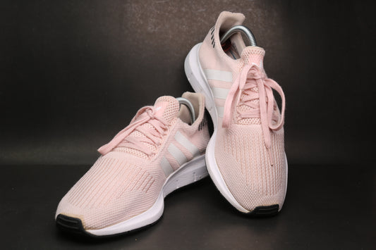 Adidas Swift Run