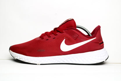 Nike Revolution 5