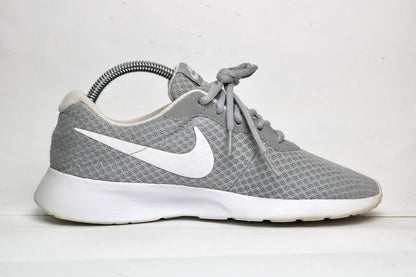 Nike Tanjun Wolf Grey
