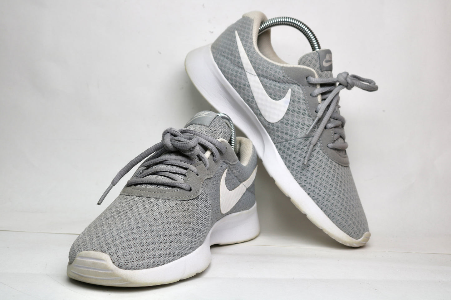 Nike Tanjun Wolf Grey
