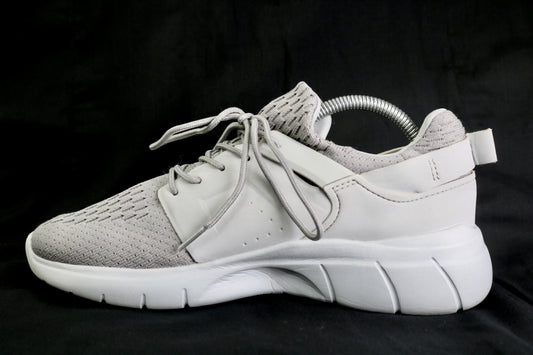 Normal Sports Shoes