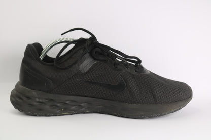 Nike Revolution 6