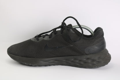 Nike Revolution 6