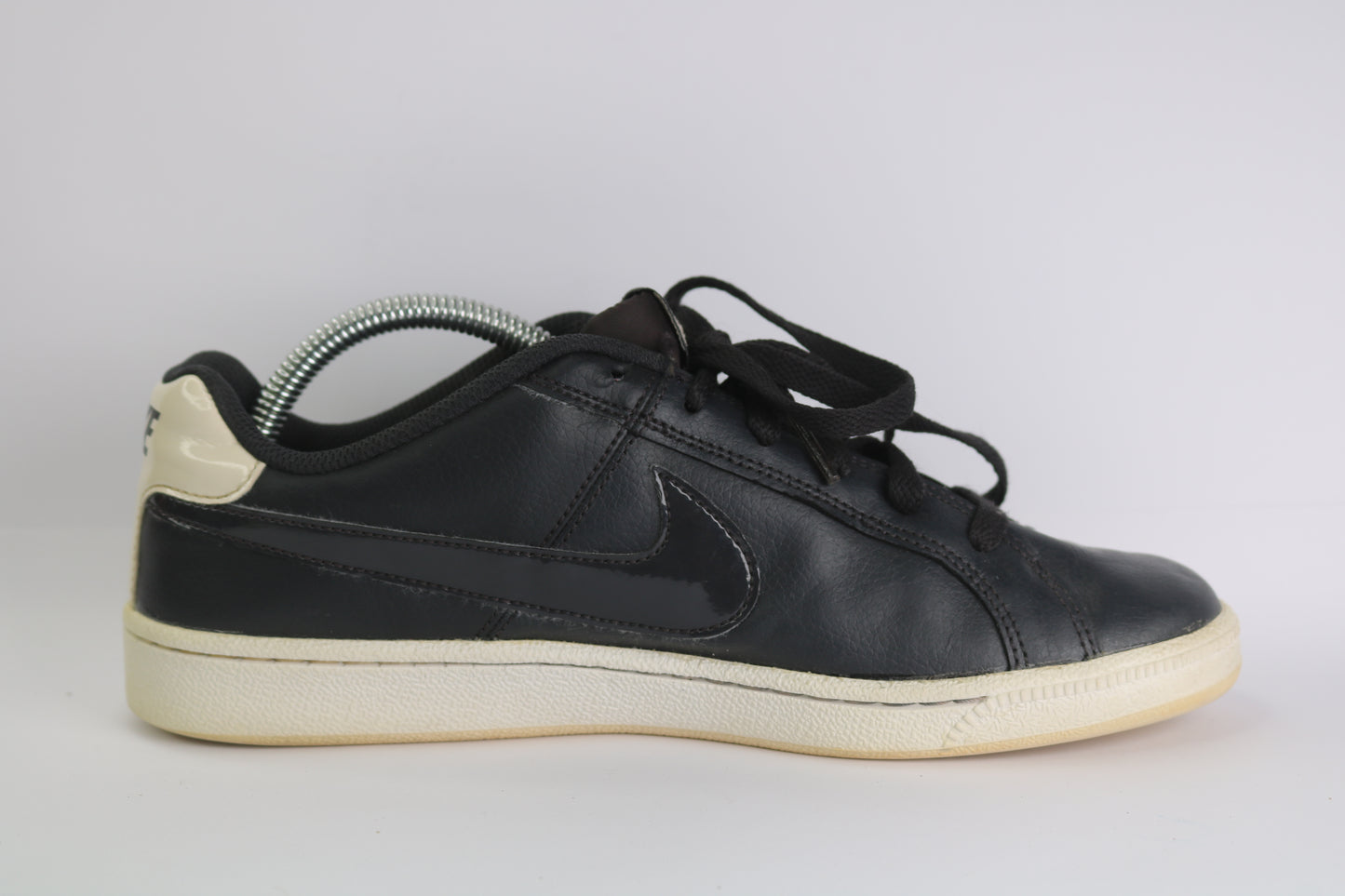 Nike Court Royale