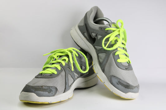 Nike Revolution 2